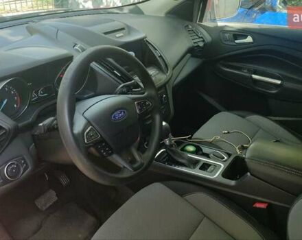 Красный Форд Эскейп, объемом двигателя 2 л и пробегом 118 тыс. км за 13000 $, фото 2 на Automoto.ua