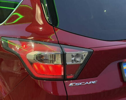 Красный Форд Эскейп, объемом двигателя 1.5 л и пробегом 94 тыс. км за 11000 $, фото 21 на Automoto.ua