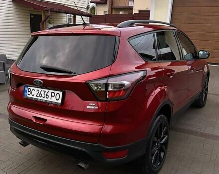 Красный Форд Эскейп, объемом двигателя 2 л и пробегом 170 тыс. км за 13500 $, фото 1 на Automoto.ua