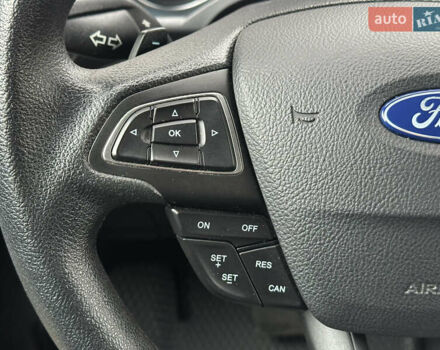 Красный Форд Эскейп, объемом двигателя 2 л и пробегом 121 тыс. км за 14999 $, фото 34 на Automoto.ua