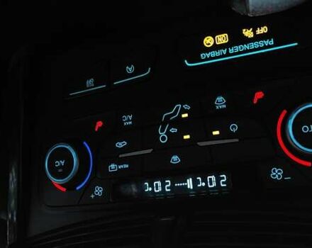 Красный Форд Эскейп, объемом двигателя 2 л и пробегом 153 тыс. км за 12300 $, фото 26 на Automoto.ua