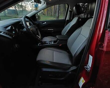 Красный Форд Эскейп, объемом двигателя 2 л и пробегом 153 тыс. км за 12300 $, фото 11 на Automoto.ua