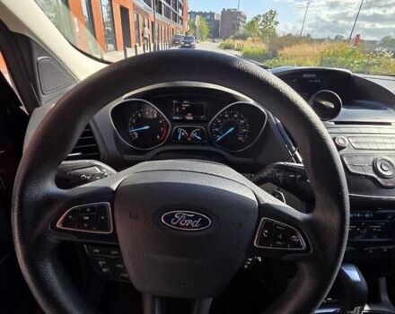 Красный Форд Эскейп, объемом двигателя 1.5 л и пробегом 101 тыс. км за 12700 $, фото 12 на Automoto.ua