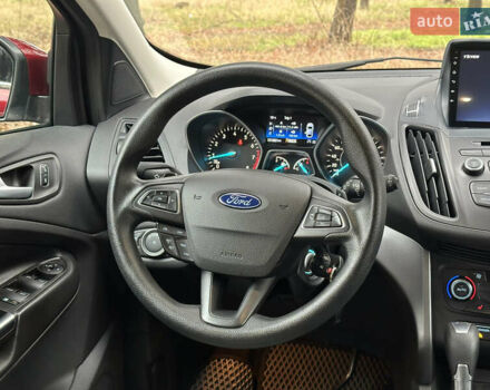 Красный Форд Эскейп, объемом двигателя 2 л и пробегом 121 тыс. км за 14999 $, фото 31 на Automoto.ua