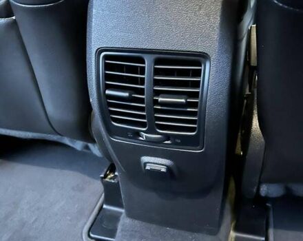 Красный Форд Эскейп, объемом двигателя 2 л и пробегом 170 тыс. км за 13500 $, фото 6 на Automoto.ua