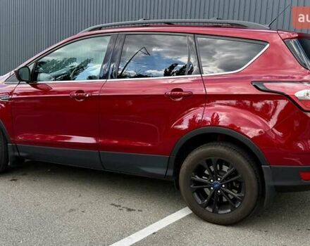 Червоний Форд Ескейп, об'ємом двигуна 2 л та пробігом 121 тис. км за 14400 $, фото 2 на Automoto.ua
