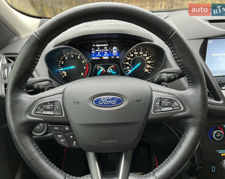 Красный Форд Эскейп, объемом двигателя 2 л и пробегом 78 тыс. км за 15900 $, фото 11 на Automoto.ua