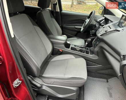 Красный Форд Эскейп, объемом двигателя 2 л и пробегом 121 тыс. км за 14999 $, фото 29 на Automoto.ua