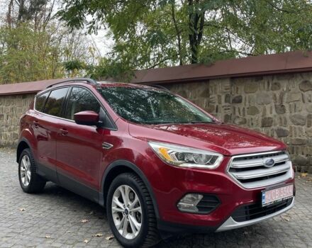 Красный Форд Эскейп, объемом двигателя 1.5 л и пробегом 147 тыс. км за 14000 $, фото 1 на Automoto.ua