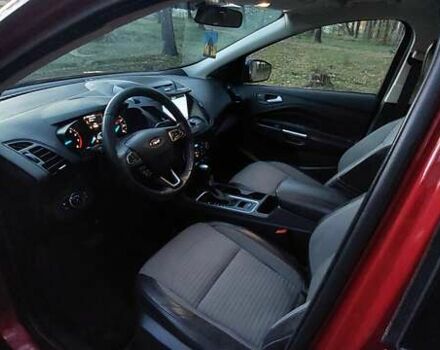 Красный Форд Эскейп, объемом двигателя 2 л и пробегом 153 тыс. км за 12300 $, фото 12 на Automoto.ua