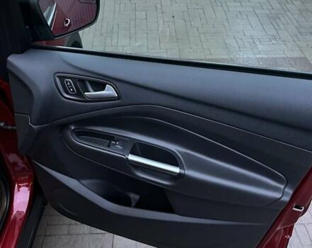 Красный Форд Эскейп, объемом двигателя 2 л и пробегом 170 тыс. км за 13500 $, фото 15 на Automoto.ua