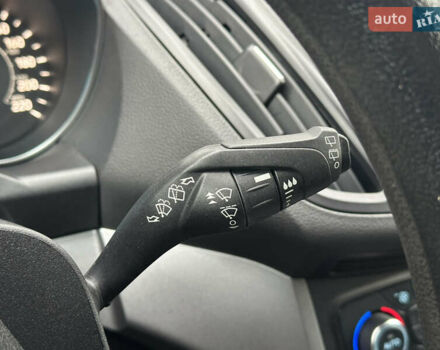 Красный Форд Эскейп, объемом двигателя 2 л и пробегом 121 тыс. км за 14999 $, фото 36 на Automoto.ua