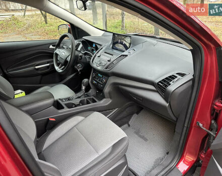 Красный Форд Эскейп, объемом двигателя 2 л и пробегом 121 тыс. км за 14999 $, фото 28 на Automoto.ua