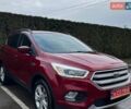 Красный Форд Эскейп, объемом двигателя 2 л и пробегом 212 тыс. км за 10499 $, фото 1 на Automoto.ua