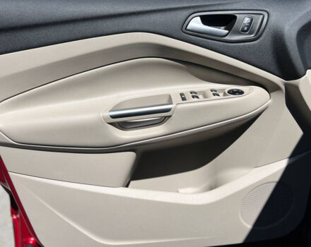 Красный Форд Эскейп, объемом двигателя 1.5 л и пробегом 12 тыс. км за 15600 $, фото 6 на Automoto.ua