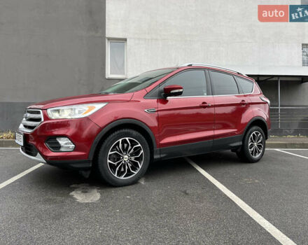 Красный Форд Эскейп, объемом двигателя 2 л и пробегом 78 тыс. км за 15900 $, фото 2 на Automoto.ua