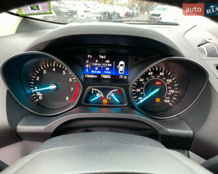 Червоний Форд Ескейп, об'ємом двигуна 2 л та пробігом 179 тис. км за 14890 $, фото 33 на Automoto.ua