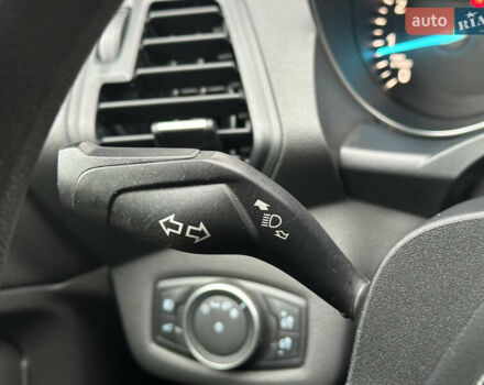 Красный Форд Эскейп, объемом двигателя 2 л и пробегом 121 тыс. км за 14999 $, фото 37 на Automoto.ua