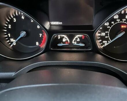 Красный Форд Эскейп, объемом двигателя 2 л и пробегом 170 тыс. км за 13500 $, фото 18 на Automoto.ua