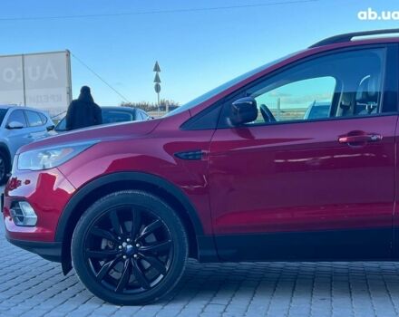 Червоний Форд Ескейп, об'ємом двигуна 2 л та пробігом 170 тис. км за 14590 $, фото 1 на Automoto.ua