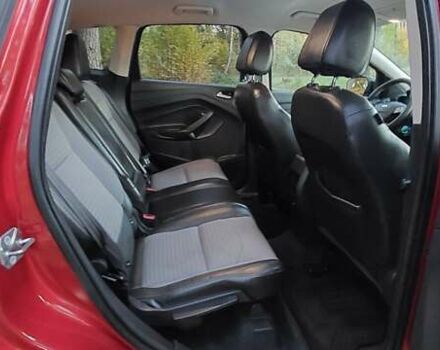 Красный Форд Эскейп, объемом двигателя 2 л и пробегом 153 тыс. км за 12300 $, фото 18 на Automoto.ua