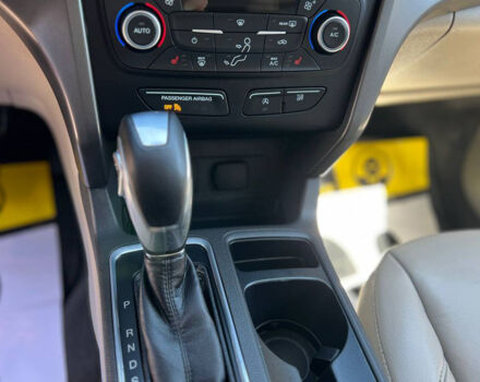 Красный Форд Эскейп, объемом двигателя 1.5 л и пробегом 12 тыс. км за 15600 $, фото 13 на Automoto.ua