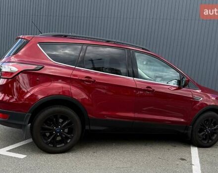 Червоний Форд Ескейп, об'ємом двигуна 2 л та пробігом 121 тис. км за 14400 $, фото 3 на Automoto.ua