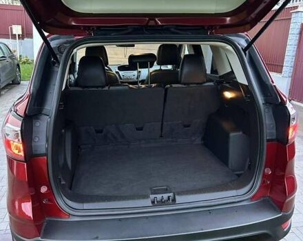 Красный Форд Эскейп, объемом двигателя 2 л и пробегом 170 тыс. км за 13500 $, фото 20 на Automoto.ua