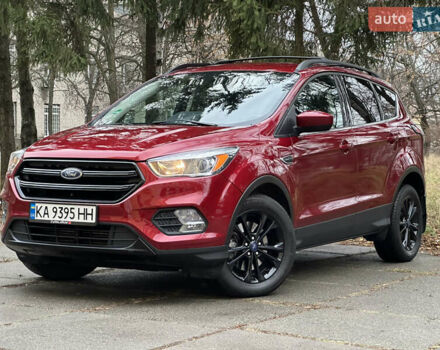 Красный Форд Эскейп, объемом двигателя 2 л и пробегом 121 тыс. км за 14999 $, фото 8 на Automoto.ua