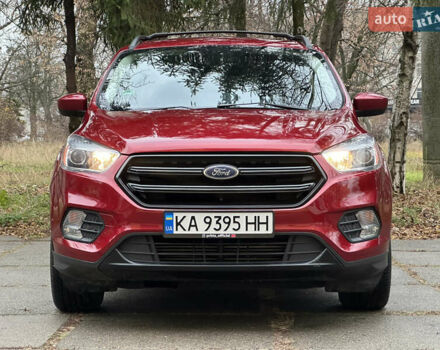 Красный Форд Эскейп, объемом двигателя 2 л и пробегом 121 тыс. км за 14999 $, фото 5 на Automoto.ua