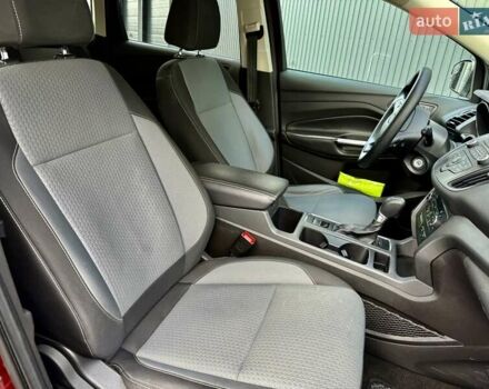 Червоний Форд Ескейп, об'ємом двигуна 2 л та пробігом 121 тис. км за 14400 $, фото 6 на Automoto.ua