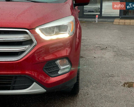 Червоний Форд Ескейп, об'ємом двигуна 2 л та пробігом 179 тис. км за 14890 $, фото 8 на Automoto.ua
