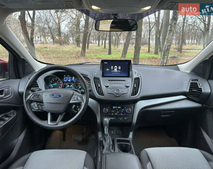 Красный Форд Эскейп, объемом двигателя 2 л и пробегом 121 тыс. км за 14999 $, фото 30 на Automoto.ua