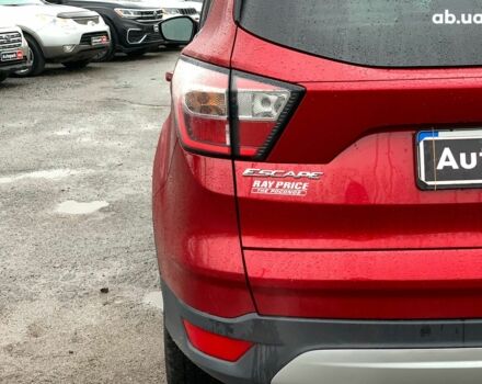 Красный Форд Эскейп, объемом двигателя 2 л и пробегом 179 тыс. км за 14890 $, фото 11 на Automoto.ua