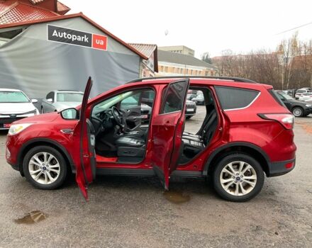 Красный Форд Эскейп, объемом двигателя 2 л и пробегом 179 тыс. км за 14890 $, фото 15 на Automoto.ua