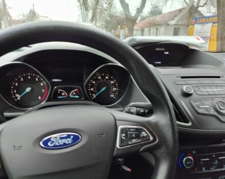 Красный Форд Эскейп, объемом двигателя 0 л и пробегом 200 тыс. км за 12500 $, фото 7 на Automoto.ua