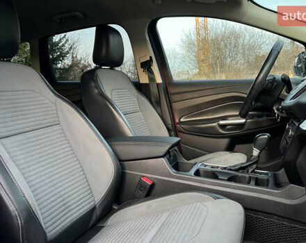 Красный Форд Эскейп, объемом двигателя 1.5 л и пробегом 235 тыс. км за 12200 $, фото 19 на Automoto.ua