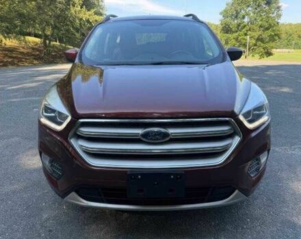 Красный Форд Эскейп, объемом двигателя 1.5 л и пробегом 88 тыс. км за 9500 $, фото 1 на Automoto.ua