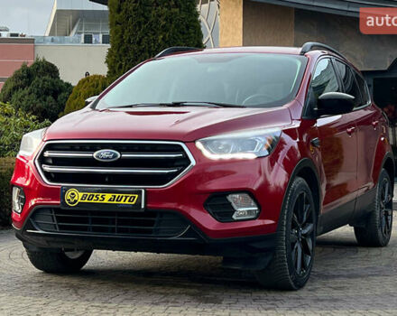 Красный Форд Эскейп, объемом двигателя 1.5 л и пробегом 235 тыс. км за 12200 $, фото 2 на Automoto.ua