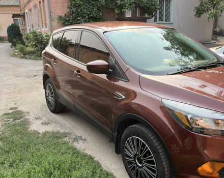 Красный Форд Эскейп, объемом двигателя 2.5 л и пробегом 161 тыс. км за 13500 $, фото 2 на Automoto.ua