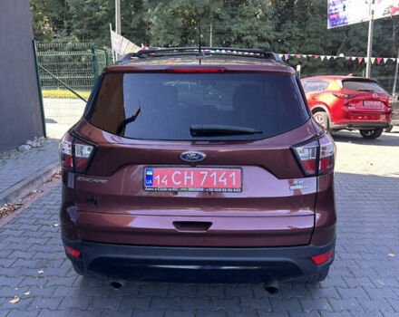 Форд Эскейп 2018 в Черновцах на Automoto.ua Красный Форд Эскейп, объемом двигателя 1.5 л и пробегом 130 тыс. км за 12900 $, фото 4 на Automoto.ua