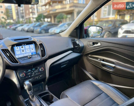 Червоний Форд Ескейп, об'ємом двигуна 1.5 л та пробігом 154 тис. км за 12999 $, фото 38 на Automoto.ua