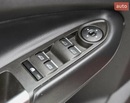 Червоний Форд Ескейп, об'ємом двигуна 1.5 л та пробігом 85 тис. км за 13500 $, фото 23 на Automoto.ua