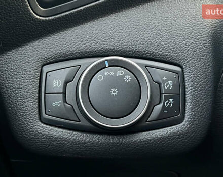 Красный Форд Эскейп, объемом двигателя 1.5 л и пробегом 235 тыс. км за 12200 $, фото 18 на Automoto.ua