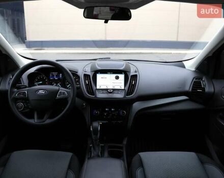 Червоний Форд Ескейп, об'ємом двигуна 1.5 л та пробігом 85 тис. км за 13500 $, фото 11 на Automoto.ua