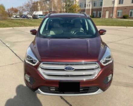 Красный Форд Эскейп, объемом двигателя 2 л и пробегом 47 тыс. км за 10000 $, фото 1 на Automoto.ua