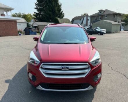 Форд Ескейп 2018 у Чернівцях на Automoto.ua Червоний Форд Ескейп, об'ємом двигуна 2 л та пробігом 33 тис. км за 9000 $, фото 1 на Automoto.ua