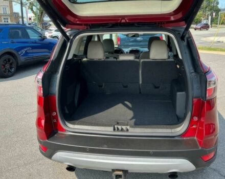 Форд Ескейп 2018 у Чернівцях на Automoto.ua Червоний Форд Ескейп, об'ємом двигуна 2 л та пробігом 33 тис. км за 9000 $, фото 6 на Automoto.ua