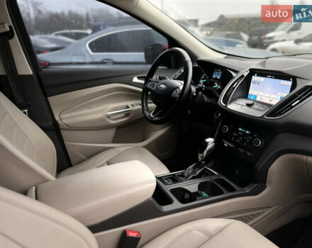 Красный Форд Эскейп, объемом двигателя 1.5 л и пробегом 66 тыс. км за 14300 $, фото 10 на Automoto.ua