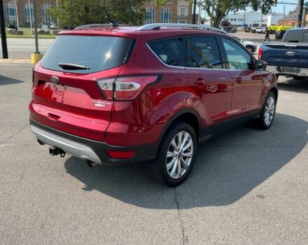 Форд Ескейп 2018 у Чернівцях на Automoto.ua Червоний Форд Ескейп, об'ємом двигуна 2 л та пробігом 33 тис. км за 9000 $, фото 5 на Automoto.ua